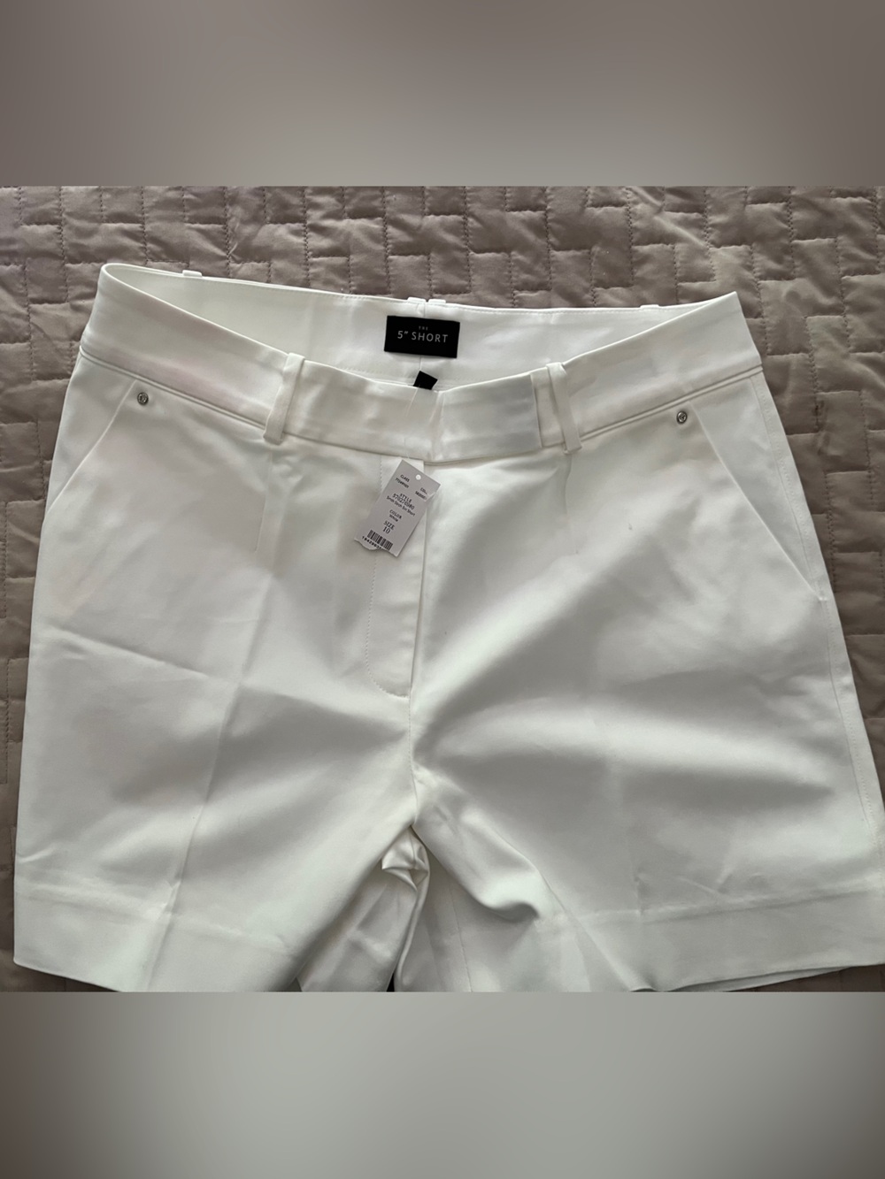 NWT White House Black Market Women's Dress Shorts 5”